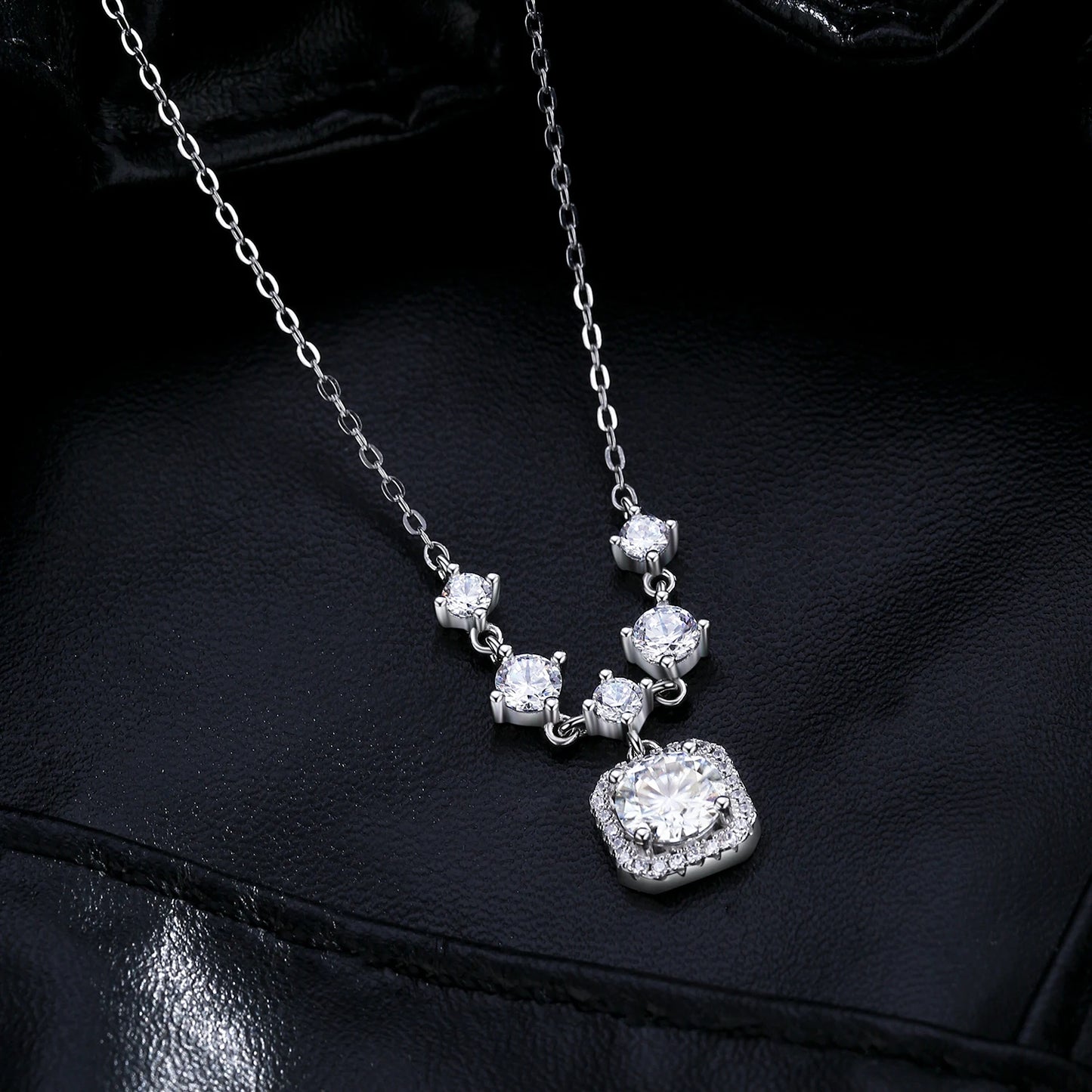 Collier Moissanite Vintage Élégance