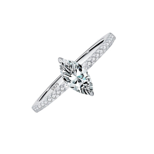 Bague de fiancailles marquise