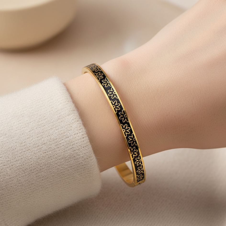 Bracelet fleurs noires Modele