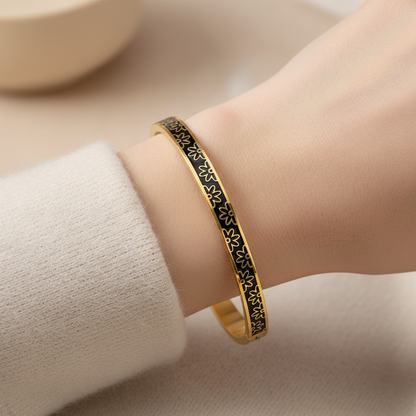 Bracelet fleurs noires Modele