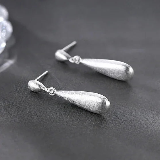 Boucles d’Oreilles Pendantes Goutte en Argent